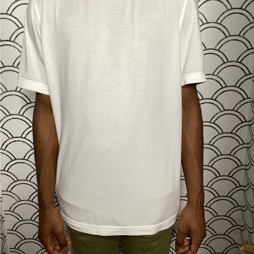 Outdoor Voices Men’s White Crew Neck Shirt – Size Medium